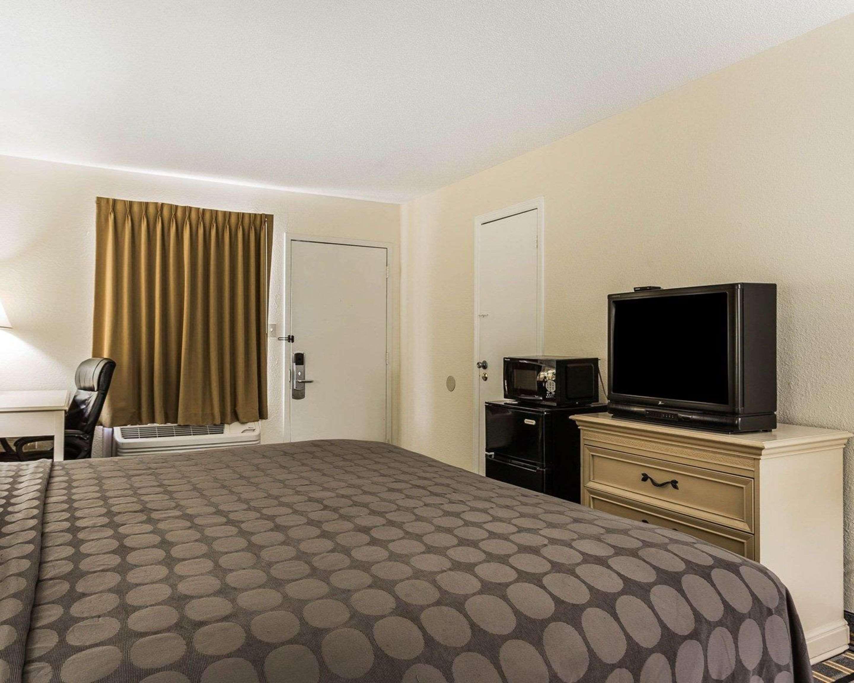 Econo Lodge Coliseum Τσάρλεστον Εξωτερικό φωτογραφία